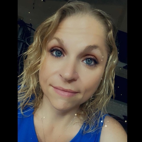 Meet your Posher, Tanya - Picture 1 of 1